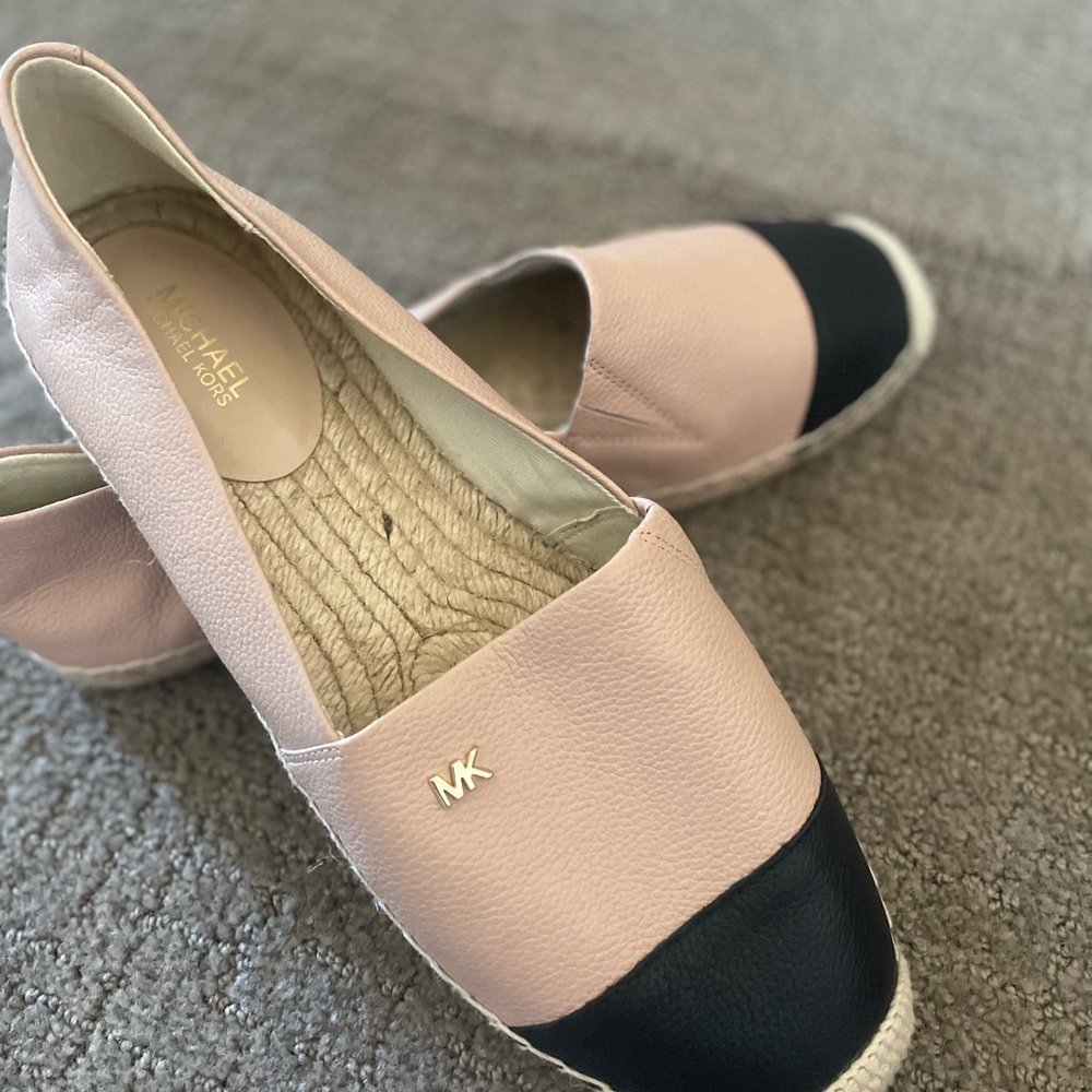 Women's Micheal Kors Espadrille leather slip on Size 10
